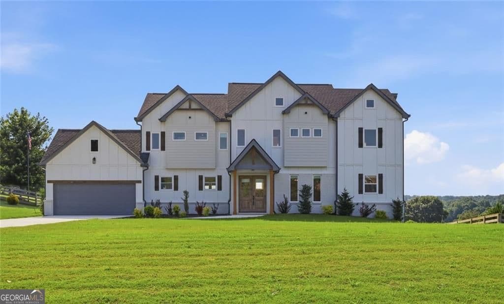 4 bedroom, 4 bathroom, 2,878 sq ft single family residence for sale at 5746 Avalon Commons Way, Clermont, GA 30527
