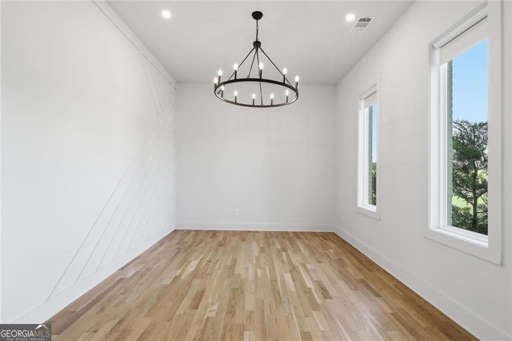 4 bedroom, 4 bathroom, 2,878 sq ft single family residence for sale at 5746 Avalon Commons Way, Clermont, GA 30527 — photo 9