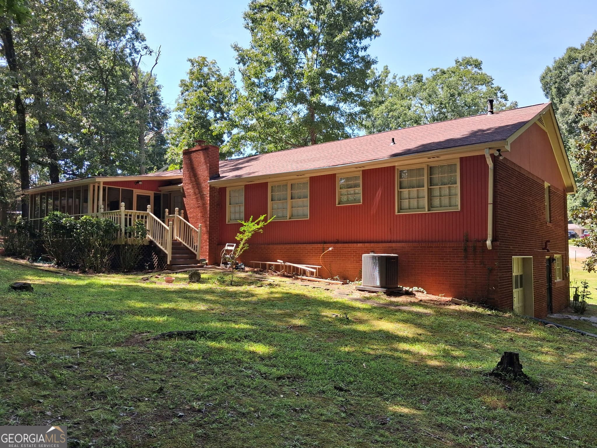 4 bedroom, 3.5 bathroom, 4,456 sq ft single family residence for sale at 2589 King Circle, Conyers, GA 30013 — photo 2