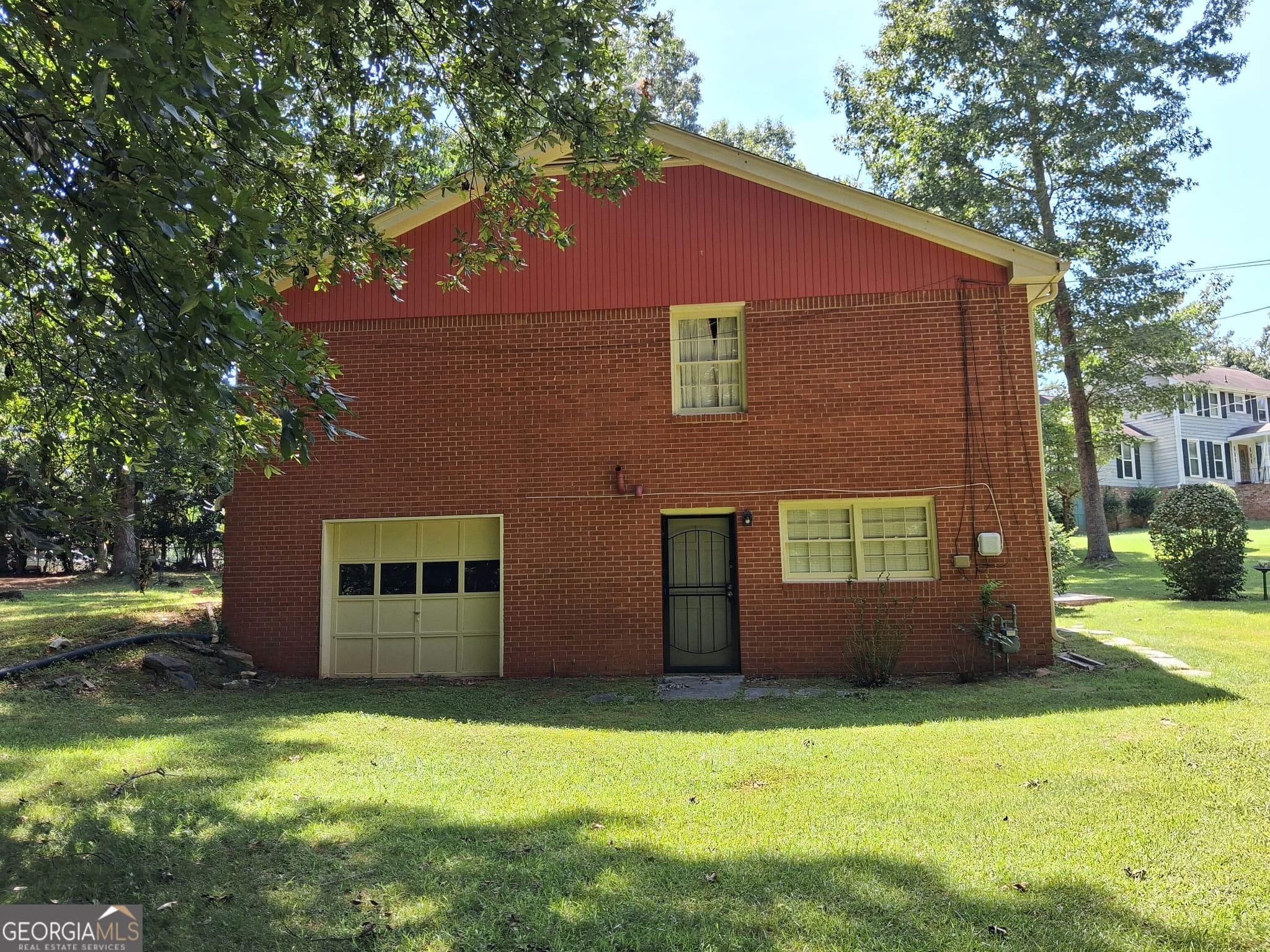 4 bedroom, 3.5 bathroom, 4,456 sq ft single family residence for sale at 2589 King Circle, Conyers, GA 30013 — photo 3