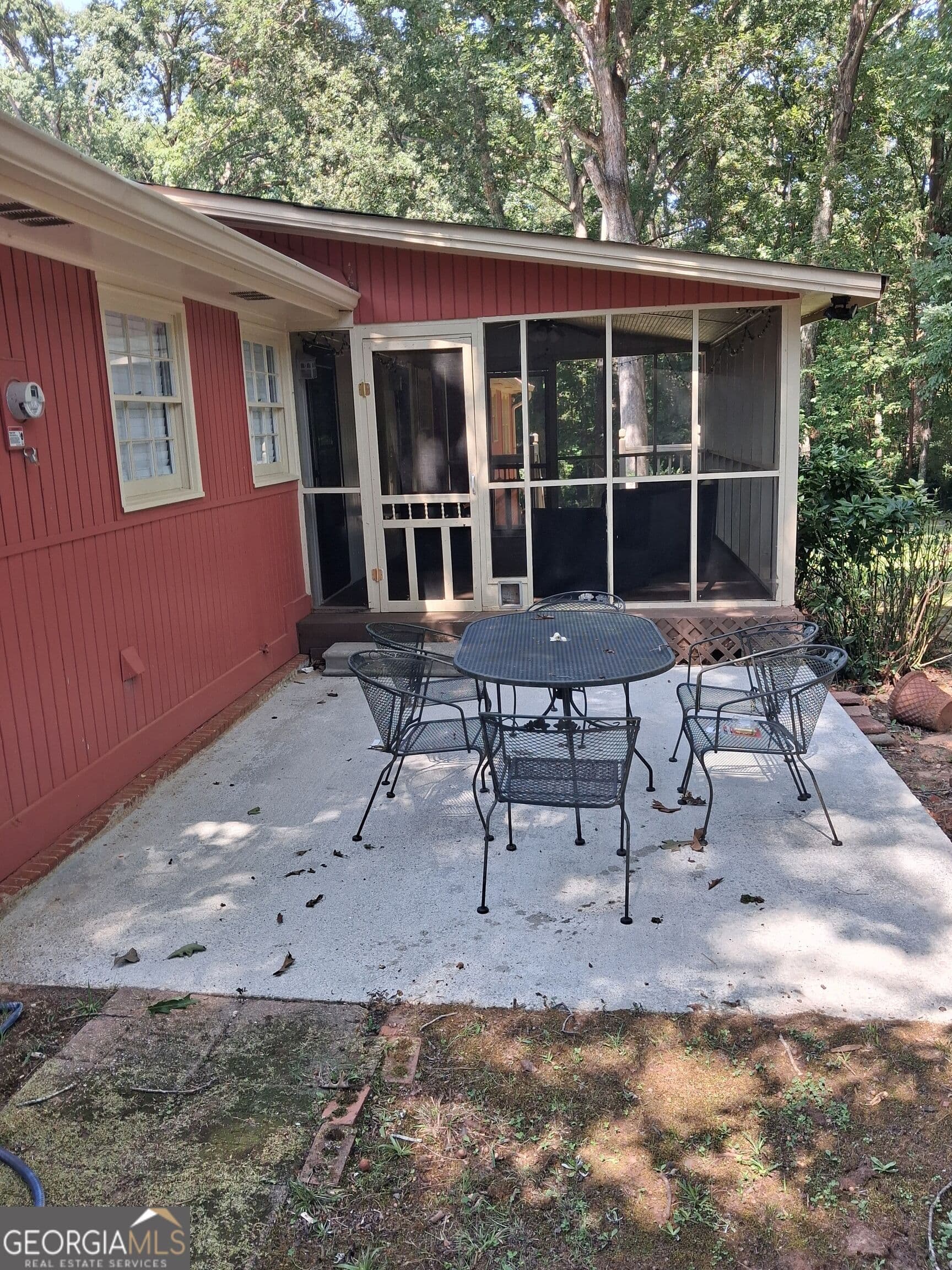 4 bedroom, 3.5 bathroom, 4,456 sq ft single family residence for sale at 2589 King Circle, Conyers, GA 30013 — photo 4