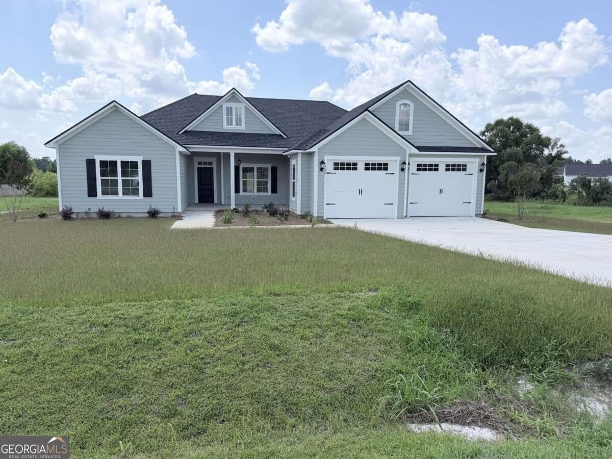 4 bedroom, 2 bathroom, 1,780 sq ft single family residence for sale at 402 Bailey Circle, Thomasville, GA 31757