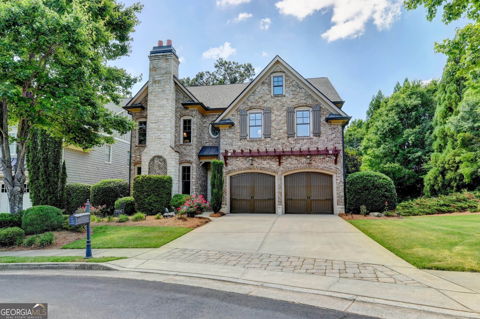 6 bedroom, 6.5 bathroom, 6,337 sq ft single family residence sold at 3090 Stonecrest Drive 1, Cumming, GA 30041