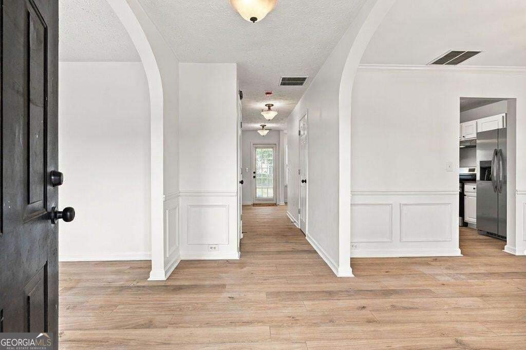 4 bedroom, 2.5 bathroom, 2,108 sq ft single family residence for sale at 13 Equestrian Way, Cartersville, GA 30121 — photo 2