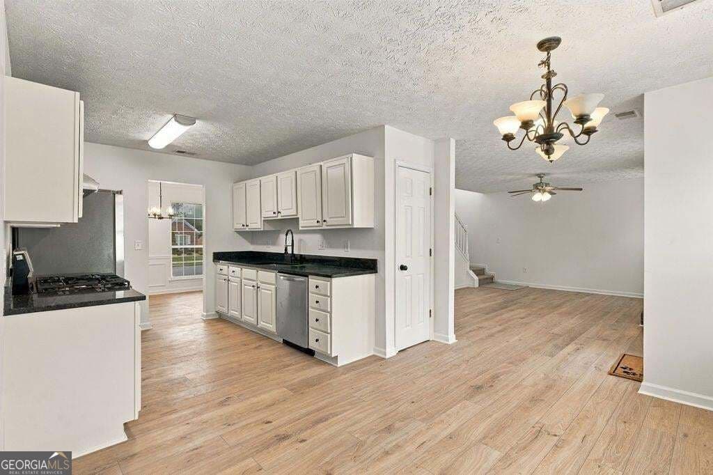 4 bedroom, 2.5 bathroom, 2,108 sq ft single family residence for sale at 13 Equestrian Way, Cartersville, GA 30121 — photo 8