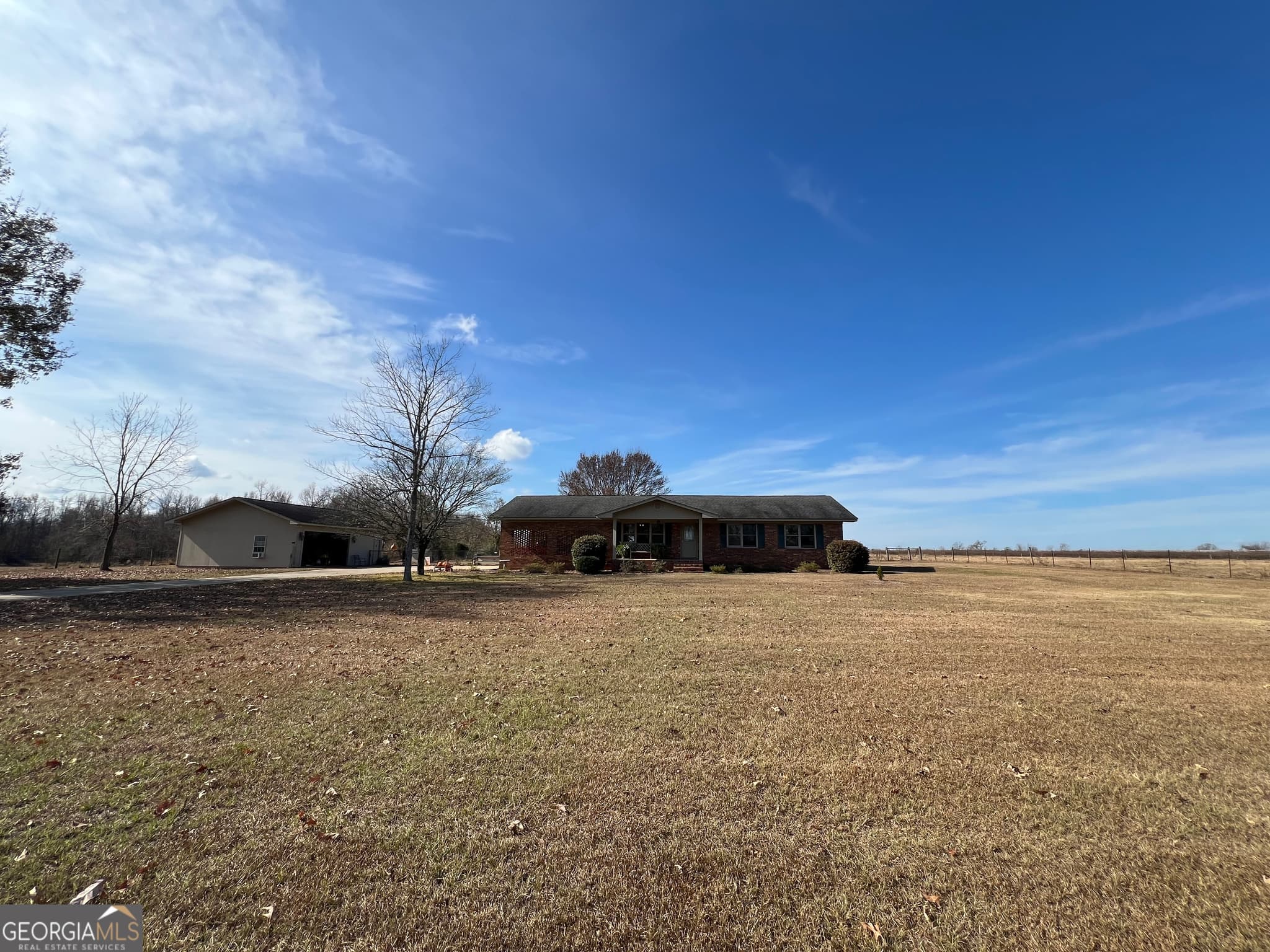 3 bedroom, 2 bathroom, 1,556 sq ft single family residence for sale at 1512 Buckeye Road, East Dublin, GA 31027 — photo 3
