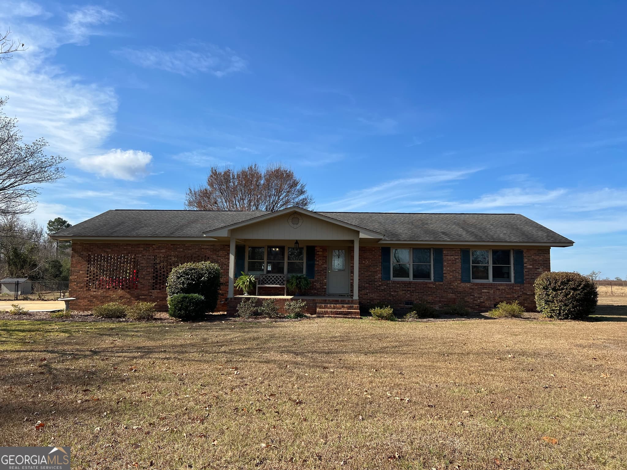 3 bedroom, 2 bathroom, 1,556 sq ft single family residence for sale at 1512 Buckeye Road, East Dublin, GA 31027