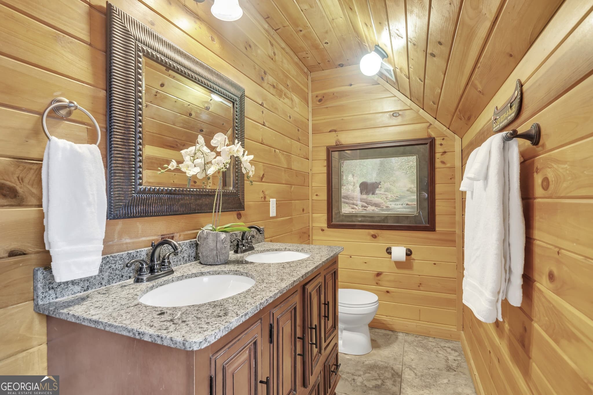 3 bedroom, 3 bathroom, 2,745 sq ft cabin,single family residence for sale at 417 Hickory Ridge Drive, Cleveland, GA 30528 — photo 5