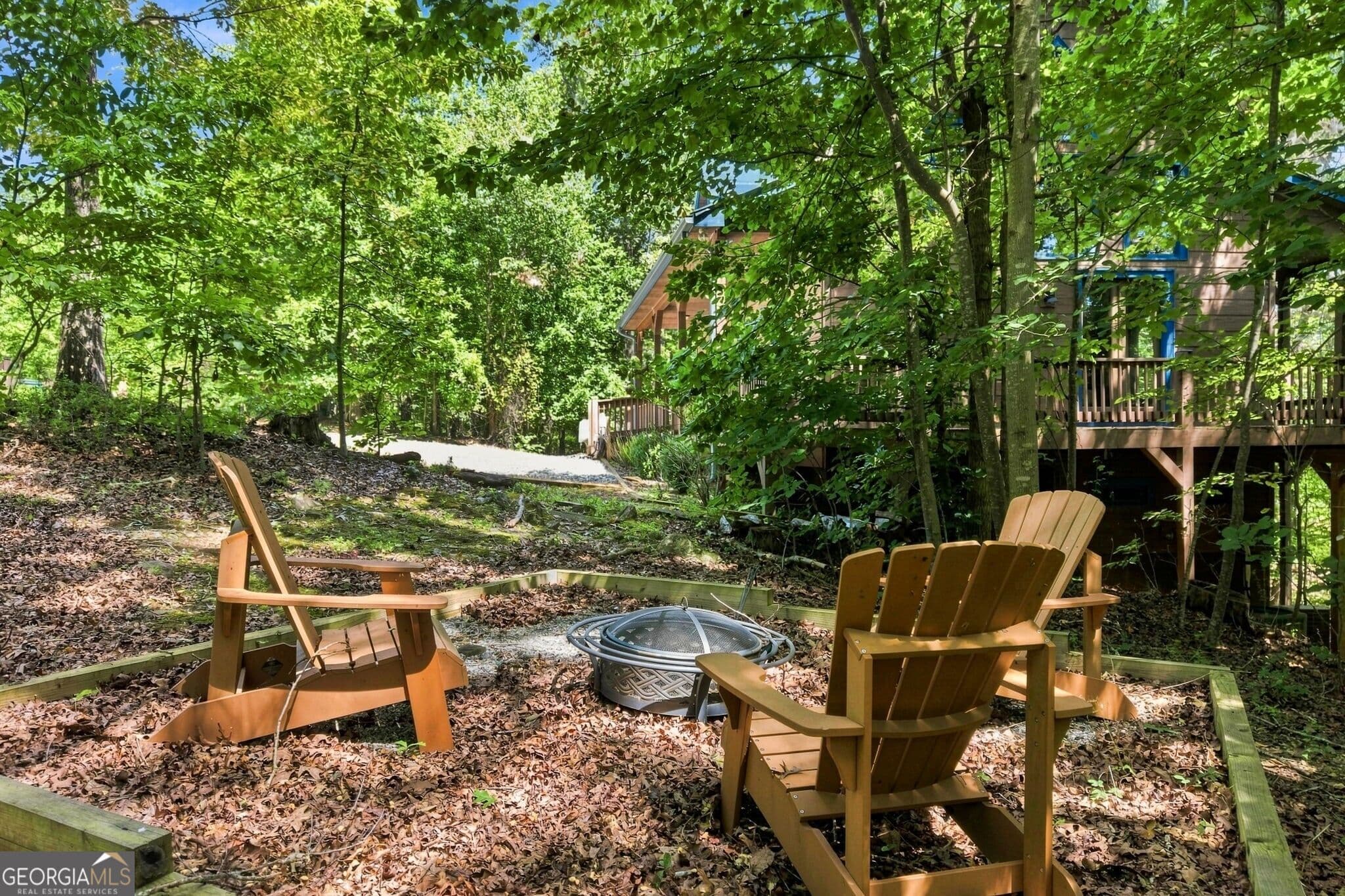 3 bedroom, 3 bathroom, 2,745 sq ft cabin,single family residence for sale at 417 Hickory Ridge Drive, Cleveland, GA 30528 — photo 8