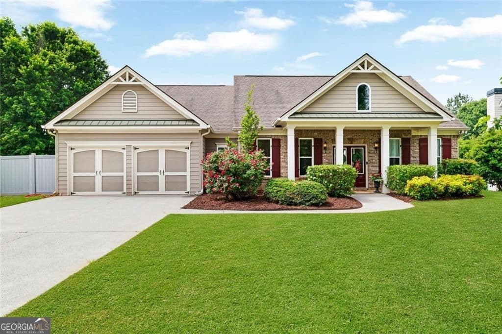 3 bedroom, 2 bathroom, 1,717 sq ft single family residence sold at 133 Garden Vista Court, Dallas, GA 30132