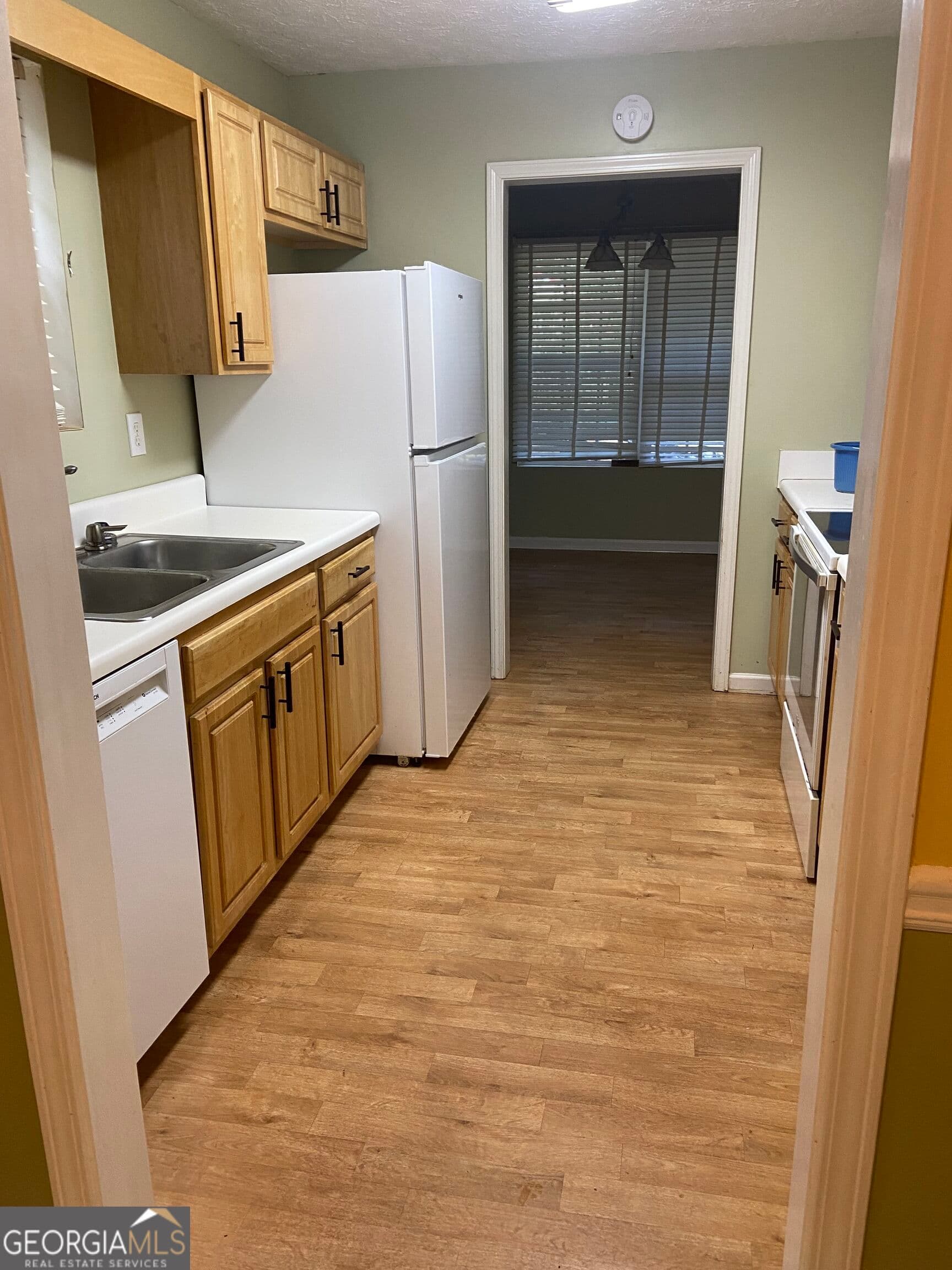 3 bedroom, 2 bathroom, 1,460 sq ft single family residence for sale at 126 Caroline Court, Gay, GA 30218 — photo 7