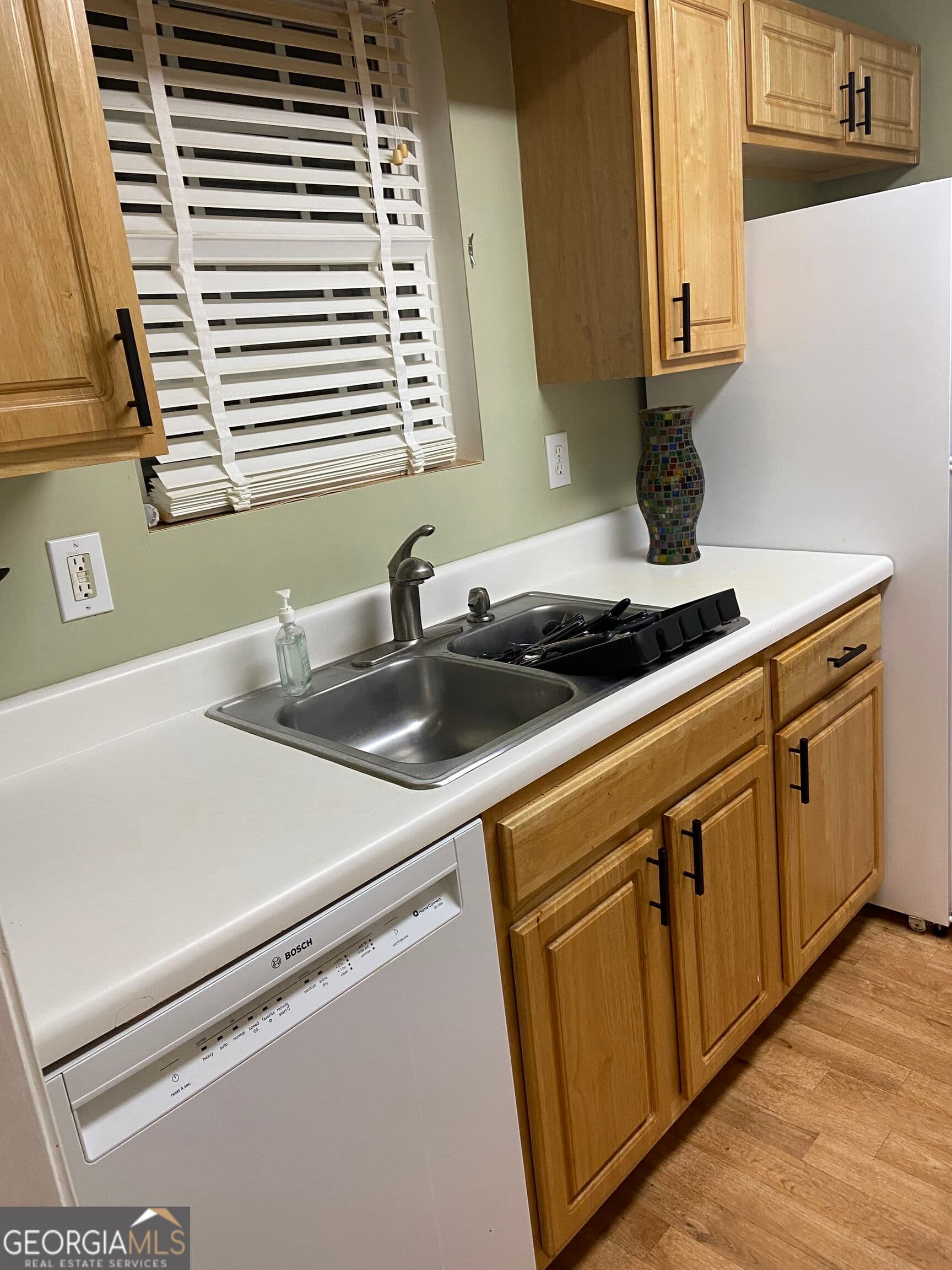 3 bedroom, 2 bathroom, 1,460 sq ft single family residence for sale at 126 Caroline Court, Gay, GA 30218 — photo 9