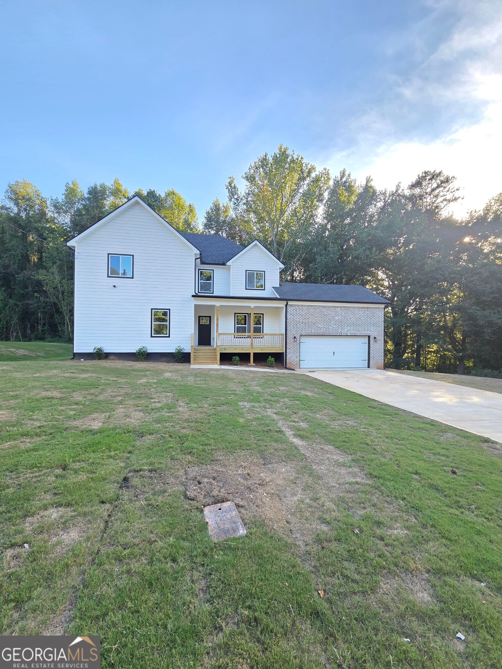 4 bedroom, 4.5 bathroom, 2,705 sq ft single family residence for sale at 1013 SOUTH GORDON Road, Austell, GA 30168 — photo 2