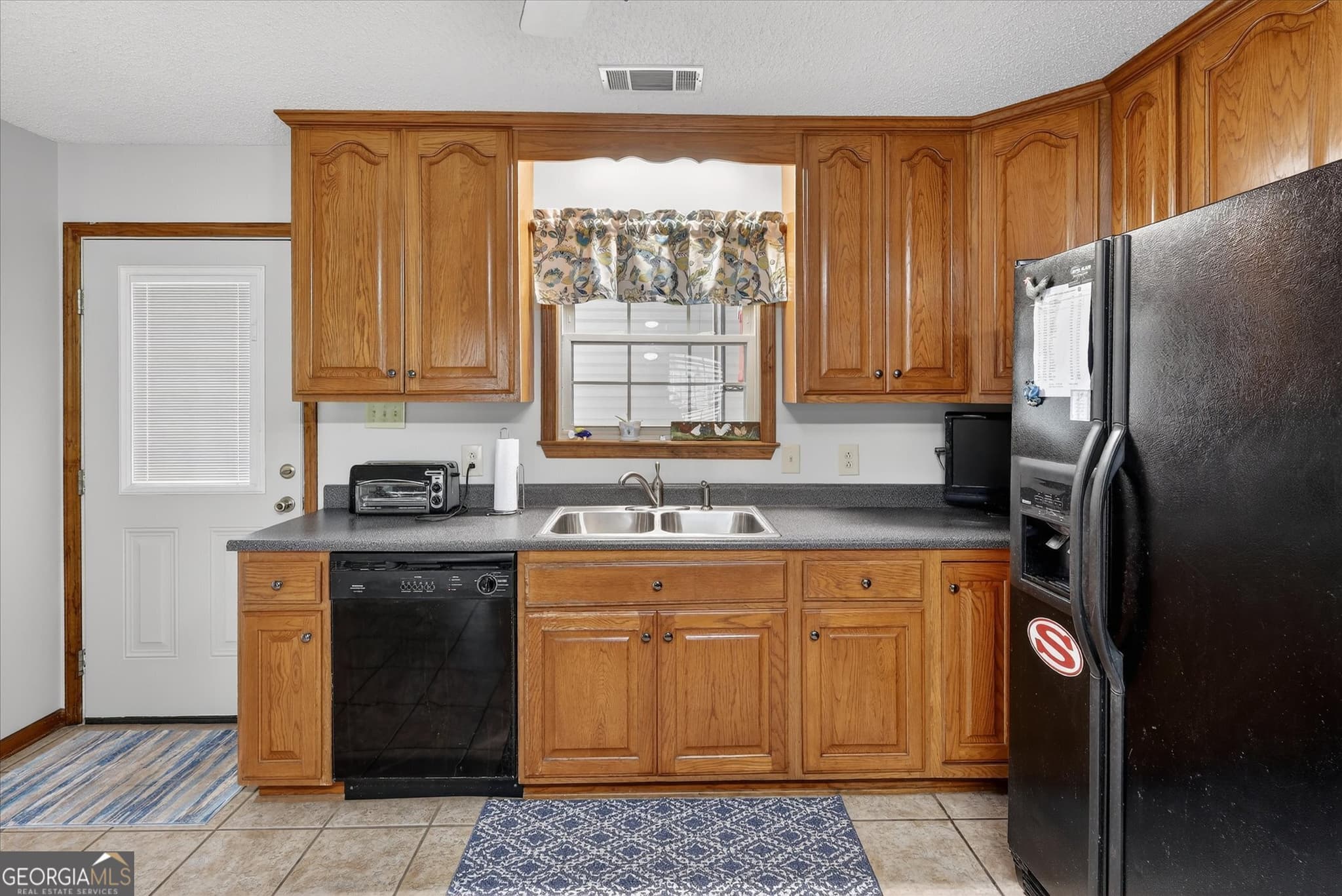 4 bedroom, 3 bathroom, 2,338 sq ft single family residence for sale at 241 Waters Station Road, Sylvania, GA 30467 — photo 8