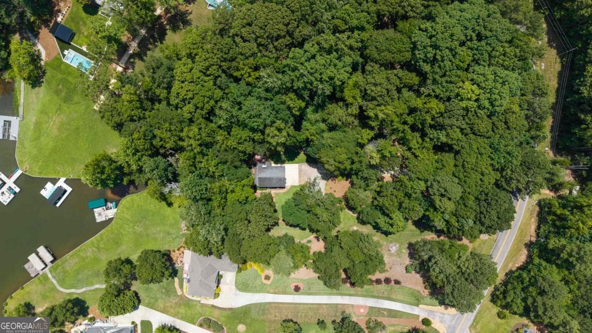 3 bedroom, 2 bathroom, 1,417 sq ft single family residence for sale at 198 Winding River Road, Eatonton, GA 31024 — photo 3
