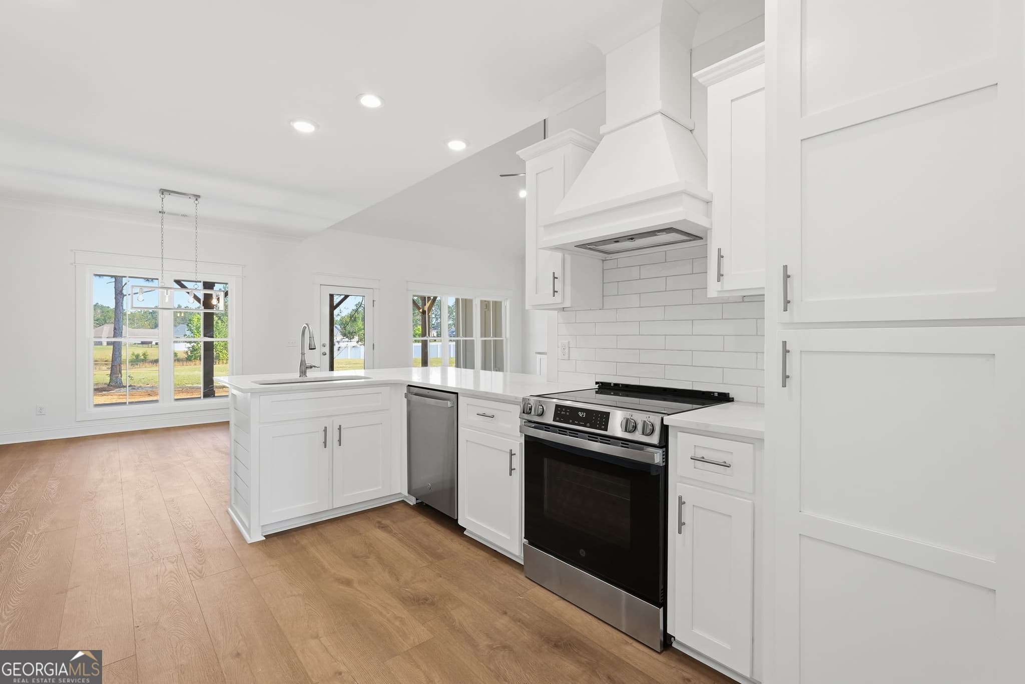 4 bedroom, 3 bathroom, 2,300 sq ft single family residence for sale at 3106 McCall Boulevard, Statesboro, GA 30461 — photo 9