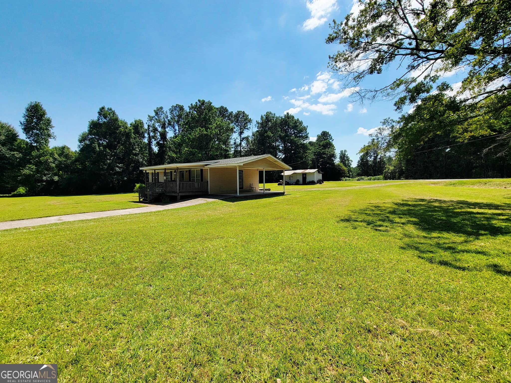 3 bedroom, 1 bathroom, 1,164 sq ft single family residence for sale at 986 Johnson Road, Hogansville, GA 30230 — photo 2