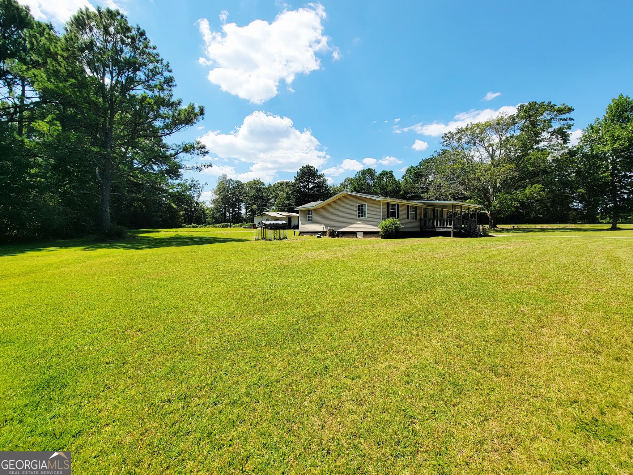 3 bedroom, 1 bathroom, 1,164 sq ft single family residence for sale at 986 Johnson Road, Hogansville, GA 30230 — photo 3