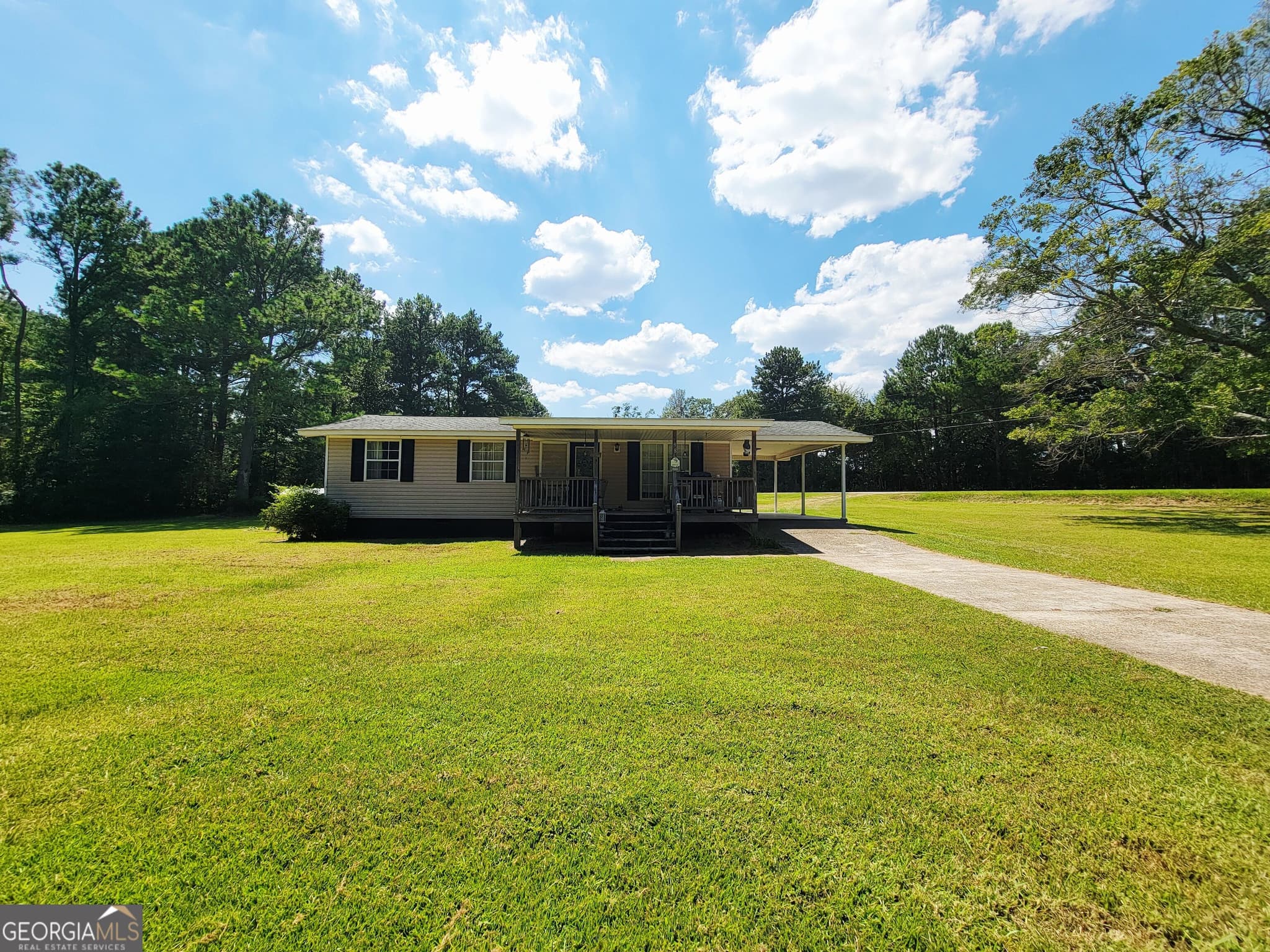 3 bedroom, 1 bathroom, 1,164 sq ft single family residence for sale at 986 Johnson Road, Hogansville, GA 30230