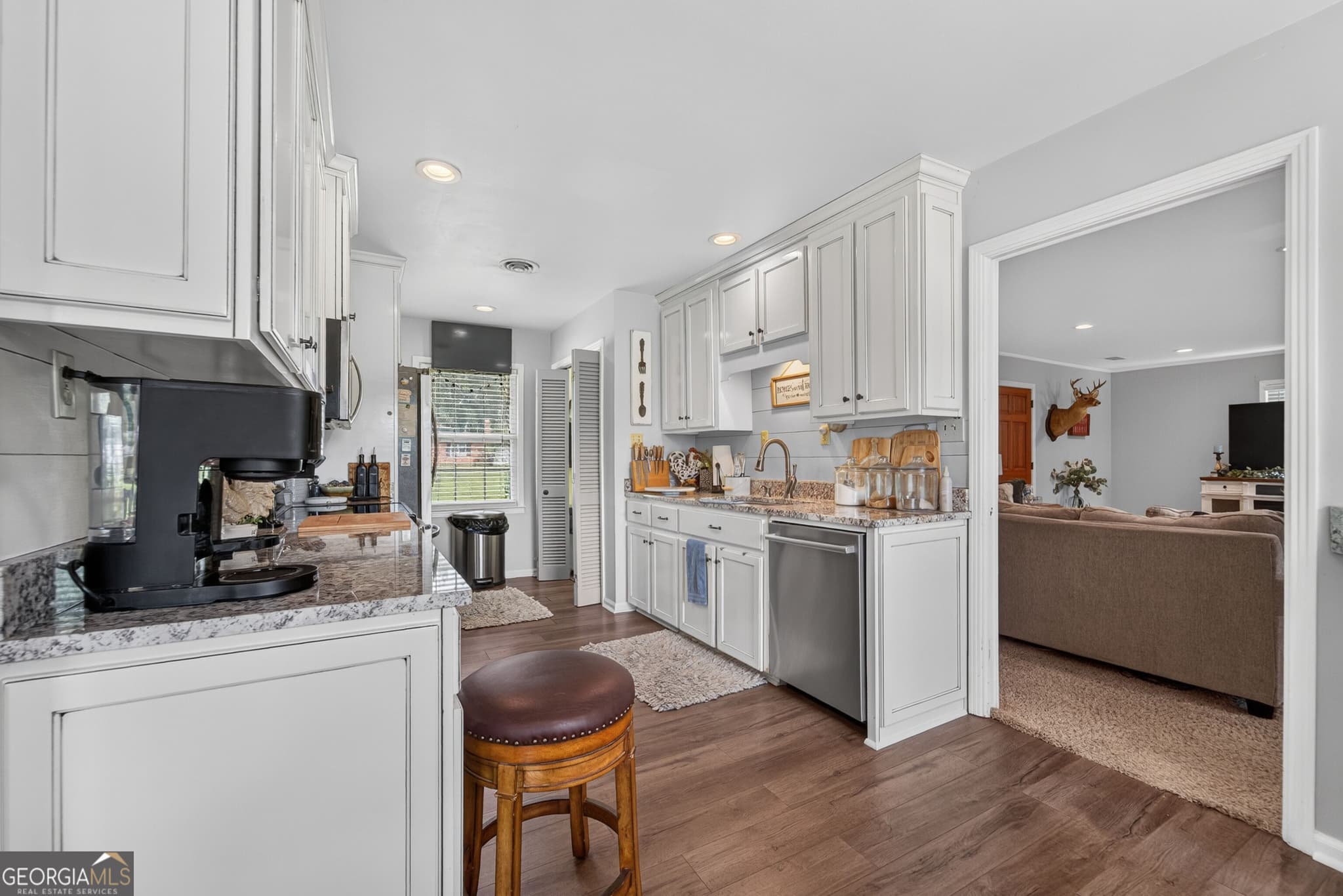 3 bedroom, 2 bathroom, 1,739 sq ft single family residence for sale at 2027 Ellis Lane, Blackshear, GA 31516 — photo 6