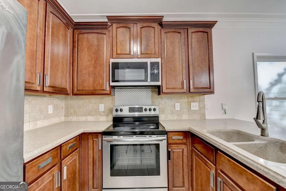 3 bedroom, 2.5 bathroom, 1,548 sq ft condominium for sale at 5510 Stonewood Court, Norcross, GA 30093 — photo 6