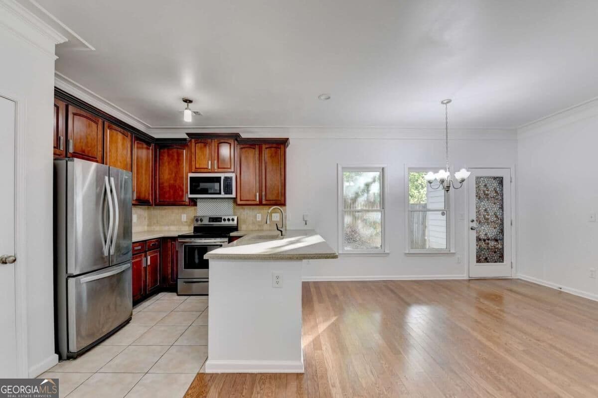 3 bedroom, 2.5 bathroom, 1,548 sq ft condominium for sale at 5510 Stonewood Court, Norcross, GA 30093 — photo 9
