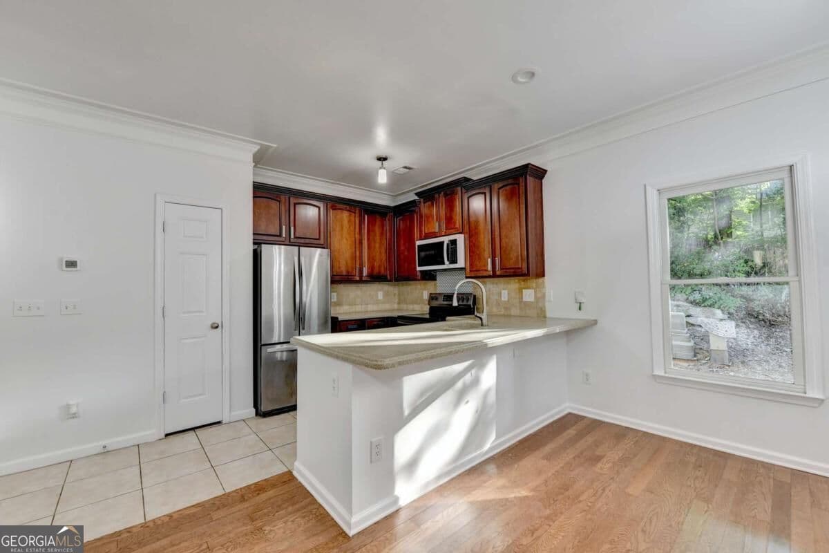 3 bedroom, 2.5 bathroom, 1,548 sq ft condominium for sale at 5510 Stonewood Court, Norcross, GA 30093 — photo 10