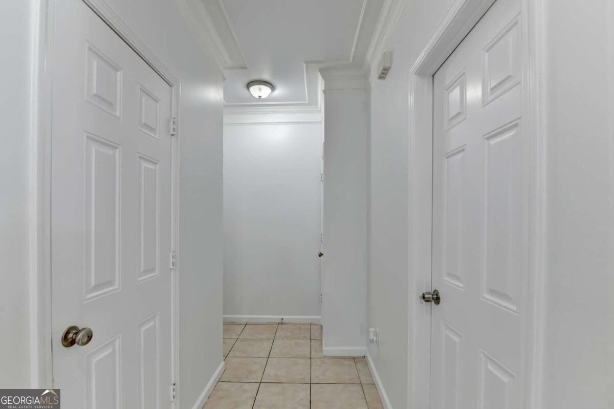 3 bedroom, 2.5 bathroom, 1,548 sq ft condominium for sale at 5510 Stonewood Court, Norcross, GA 30093 — photo 4