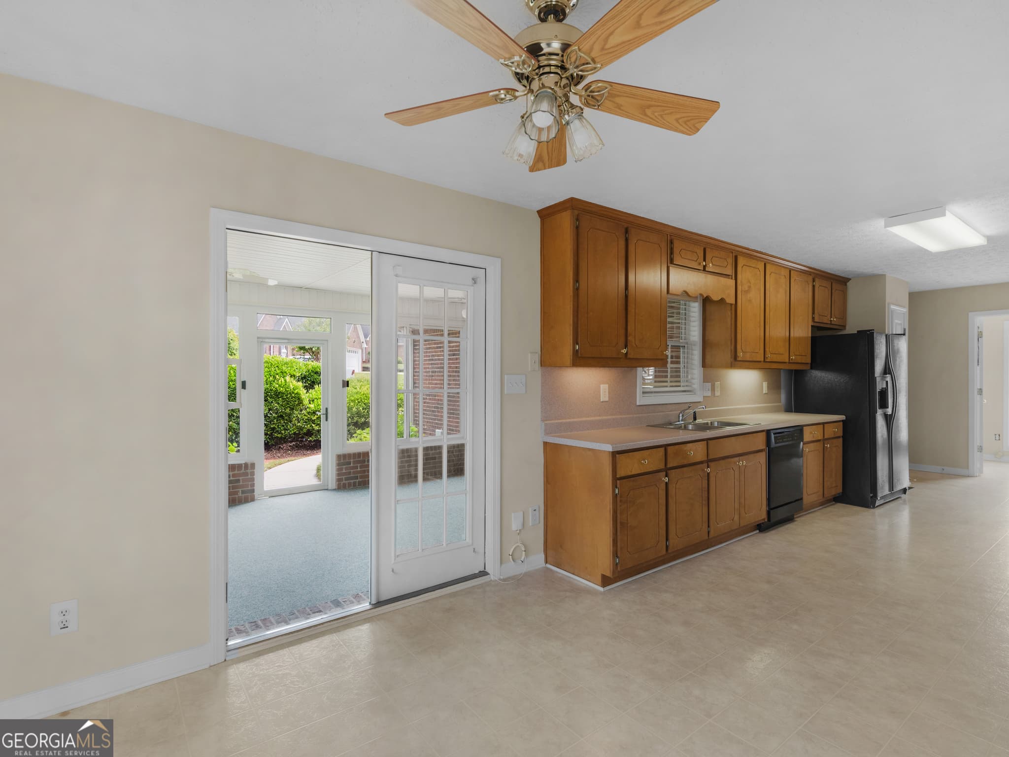 3 bedroom, 2 bathroom, 1,740 sq ft single family residence for sale at 430 Oakpark Terrace, Mcdonough, GA 30253 — photo 9