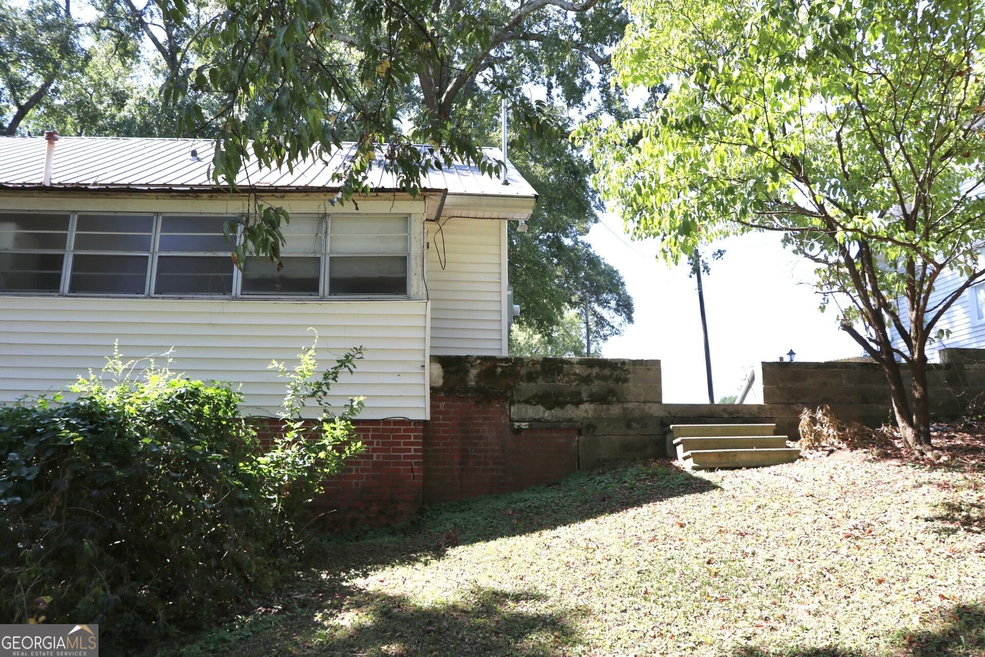 3 bedroom, 2 bathroom, 1,625 sq ft single family residence for sale at 40 Church Street, Trion, GA 30753 — photo 9