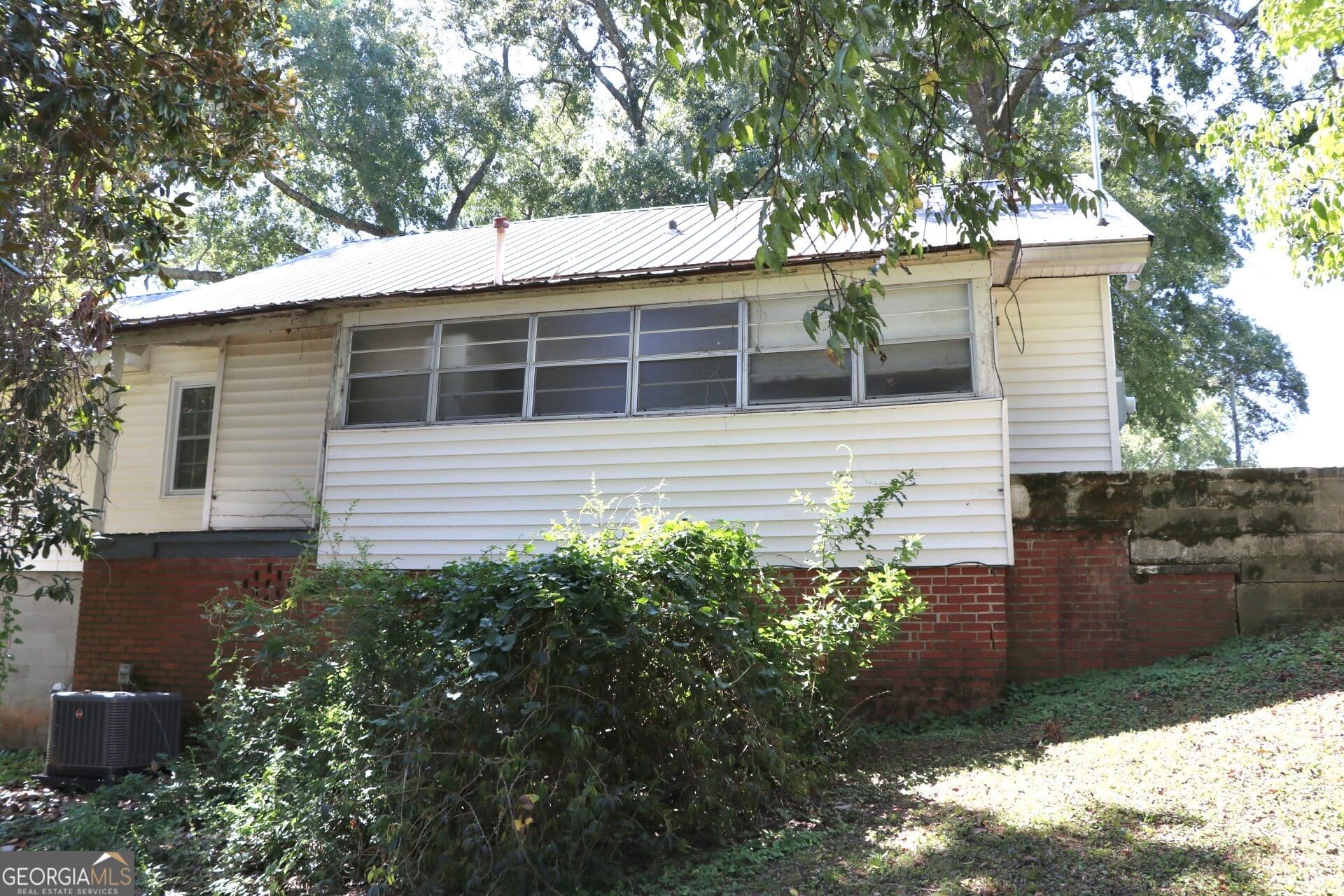 3 bedroom, 2 bathroom, 1,625 sq ft single family residence for sale at 40 Church Street, Trion, GA 30753 — photo 10