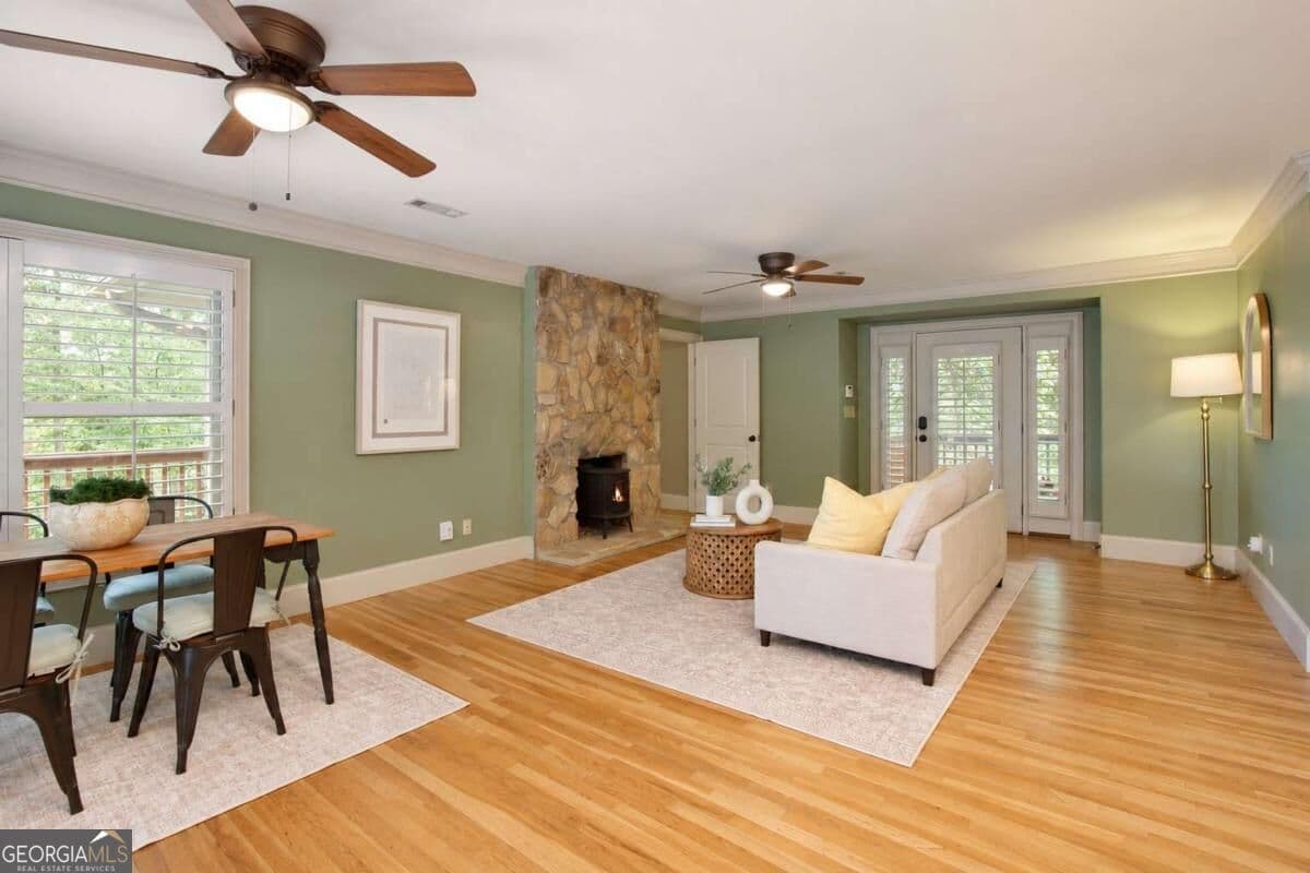 1 bedroom, 1 bathroom, 978 sq ft cabin,single family residence for sale at 7615 Whitmire Road, Cumming, GA 30028 — photo 7
