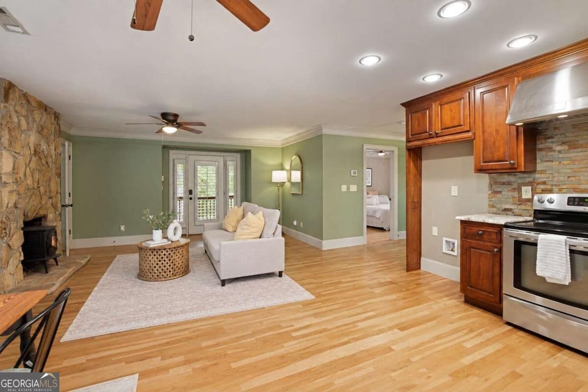 1 bedroom, 1 bathroom, 978 sq ft cabin,single family residence for sale at 7615 Whitmire Road, Cumming, GA 30028 — photo 10