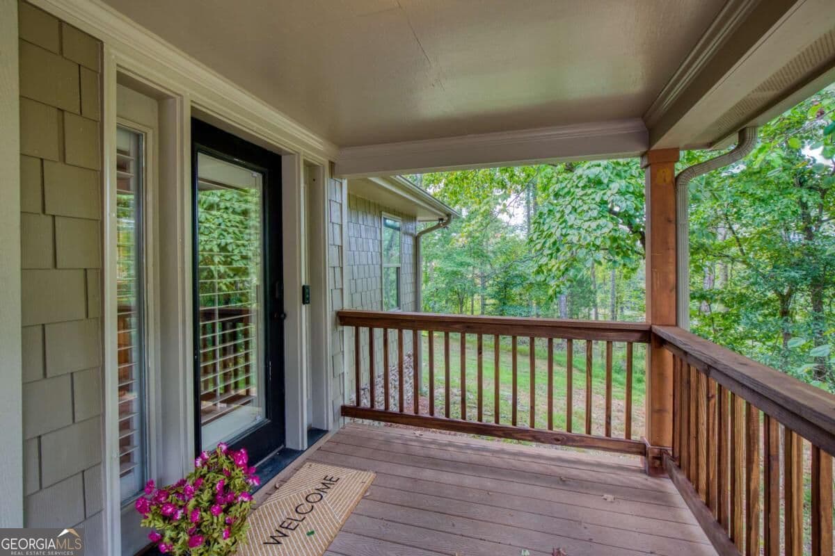 1 bedroom, 1 bathroom, 978 sq ft cabin,single family residence for sale at 7615 Whitmire Road, Cumming, GA 30028 — photo 4