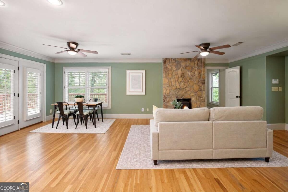 1 bedroom, 1 bathroom, 978 sq ft cabin,single family residence for sale at 7615 Whitmire Road, Cumming, GA 30028 — photo 8