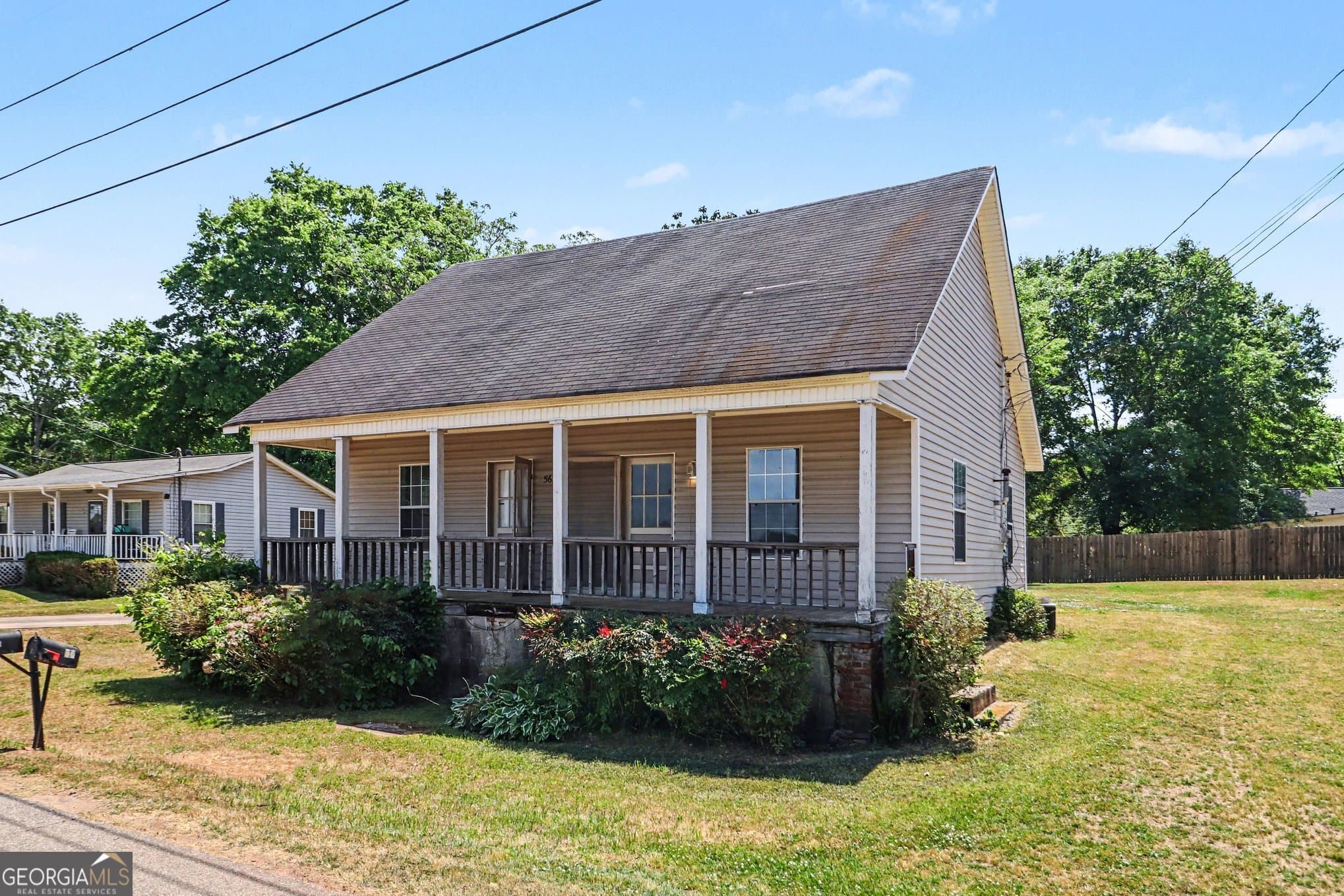 2 bedroom, 1 bathroom, 896 sq ft single family residence for sale at 56 North Street, Newnan, GA 30263 — photo 3