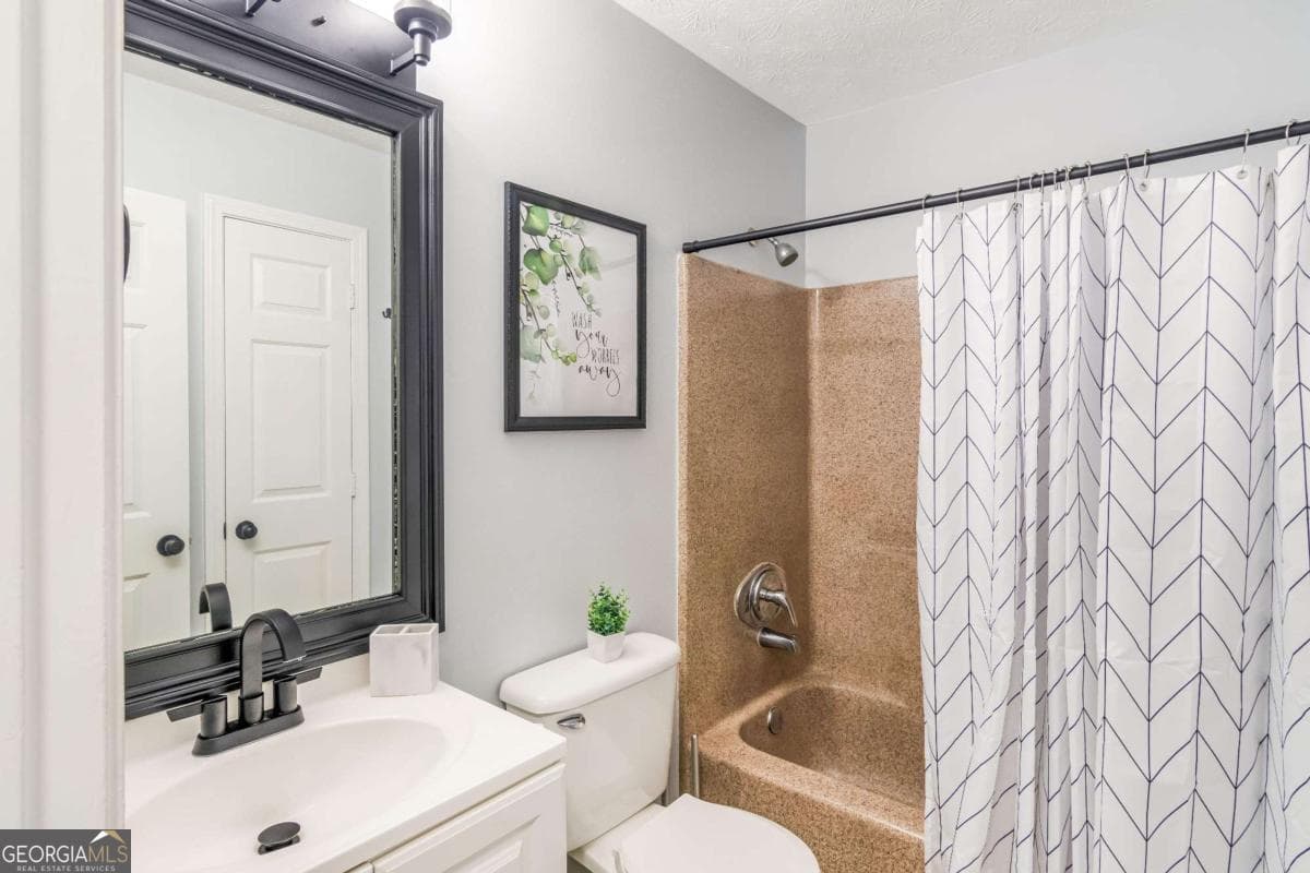 3 bedroom, 2 bathroom single family residence for rent at 145 Mountain View Circle, Covington, GA 30016 for $4,500 a month — photo 5