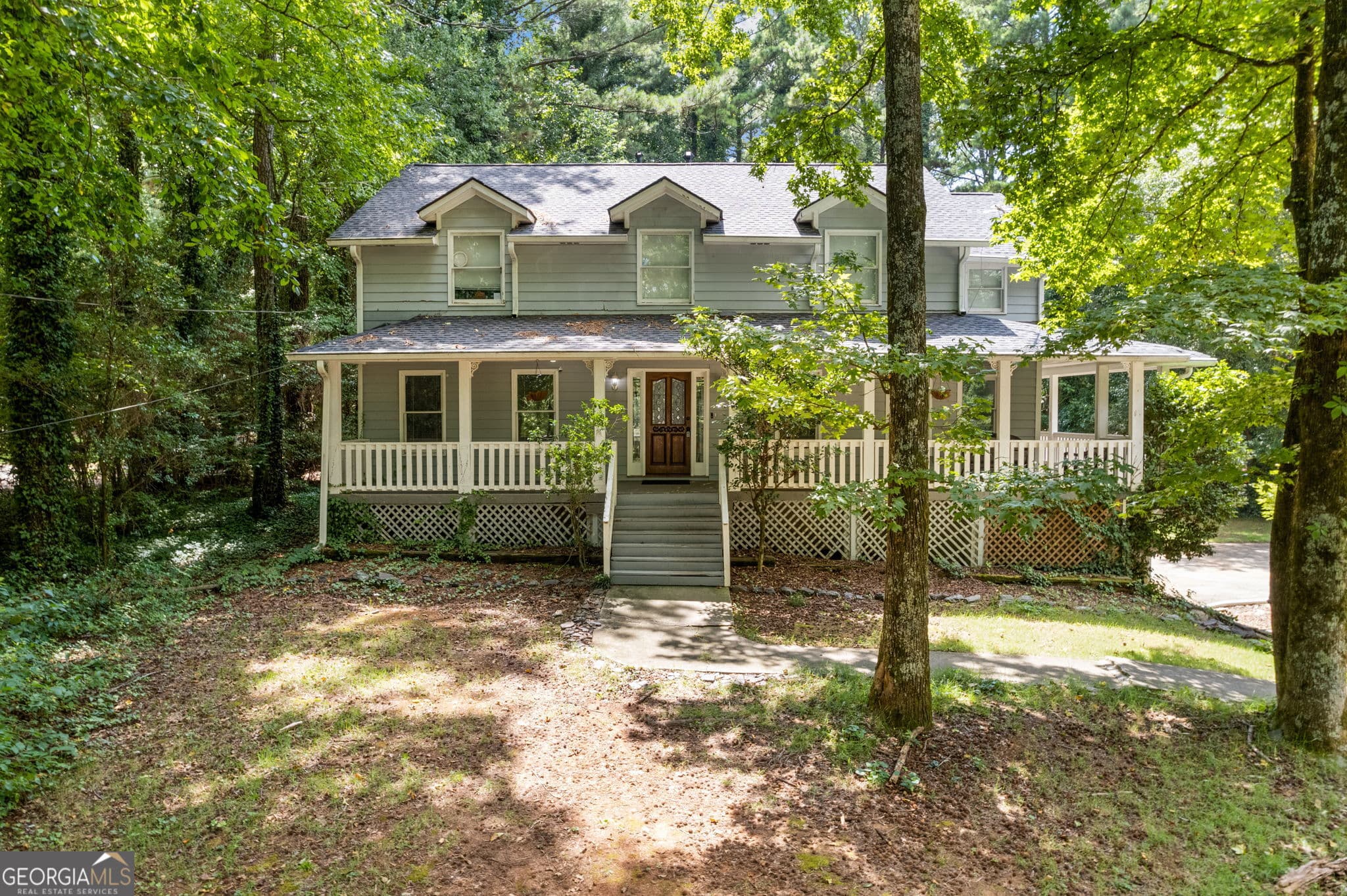4 bedroom, 3.5 bathroom, 2,640 sq ft single family residence for sale at 742 Mountain View Drive, Stone Mountain, GA 30083 — photo 2