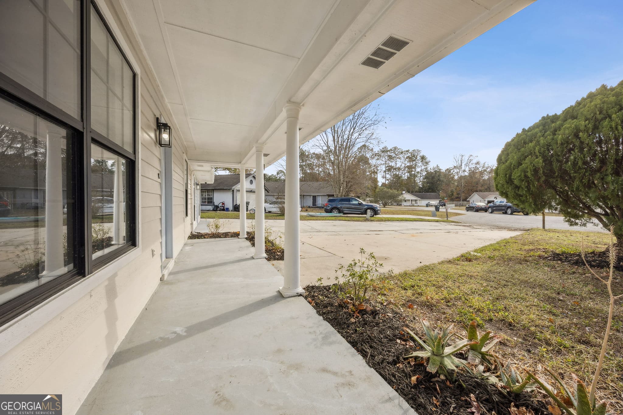 6 bedroom, 4 bathroom, 3,920 sq ft single family residence for sale at 106 Meadow Court, Kingsland, GA 31548 — photo 5
