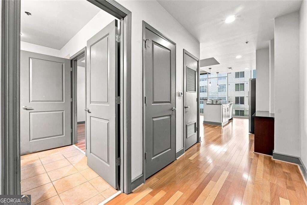 1 bedroom, 1 bathroom, 774 sq ft condominium for sale at 44 Peachtree Place 626, Atlanta, GA 30309 — photo 5