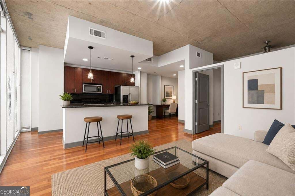 1 bedroom, 1 bathroom, 774 sq ft condominium for sale at 44 Peachtree Place 626, Atlanta, GA 30309 — photo 10