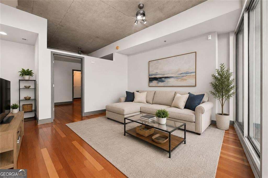 1 bedroom, 1 bathroom, 774 sq ft condominium for sale at 44 Peachtree Place 626, Atlanta, GA 30309 — photo 8