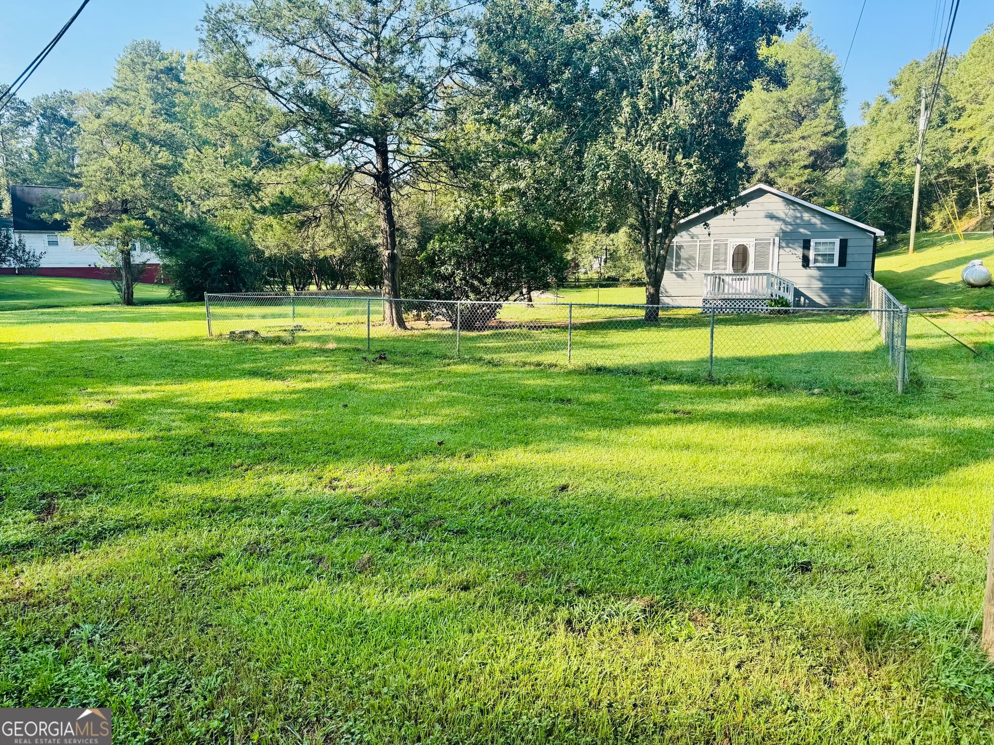 2 bedroom, 1 bathroom, 877 sq ft single family residence for sale at 482 E Pine Lake Drive, West Point, GA 31833 — photo 4