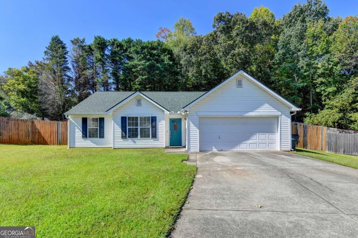 3 bedroom, 2 bathroom, 1,404 sq ft single family residence for sale at 5295 Hillcrest Glenn Drive, Sugar Hill, GA 30518 — photo 1 of 47