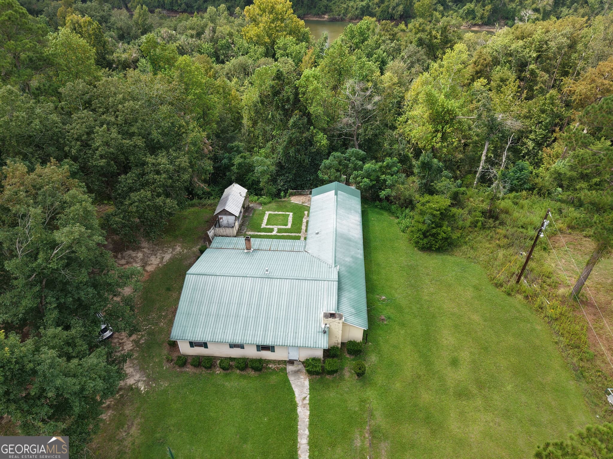 3 bedroom, 2.5 bathroom, 2,664 sq ft single family residence for sale at 308 Three Rivers Lane, Uvalda, GA 30473 — photo 2