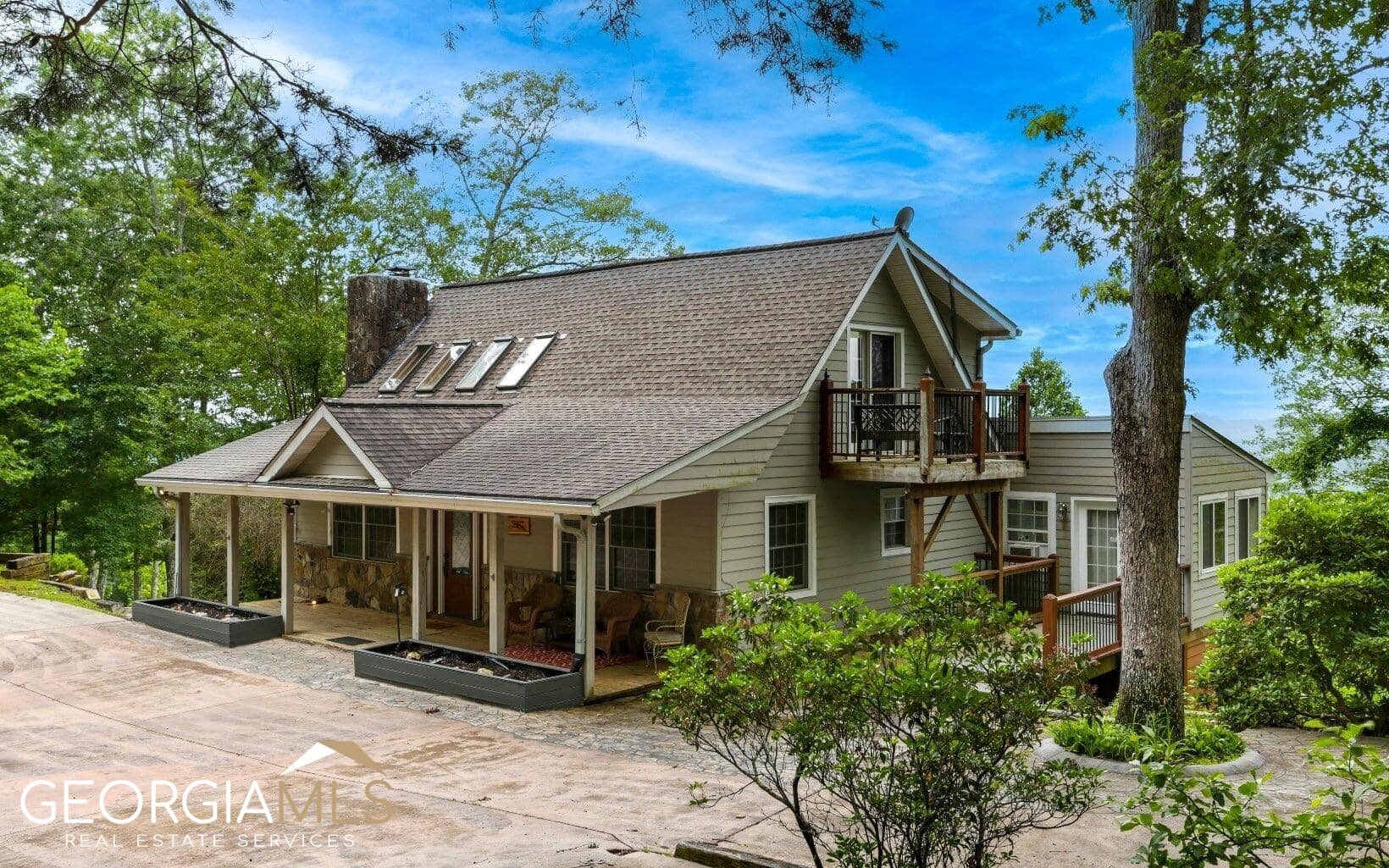 3 bedroom, 3 bathroom single family residence sold at 171 Lakeview Drive, Hayesville, NC 28904