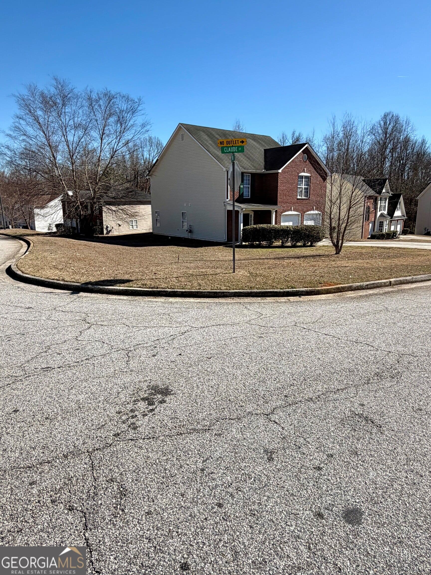 4 bedroom, 2.5 bathroom single family residence for sale at 9154 Claude Court, Jonesboro, GA 30238 — photo 2