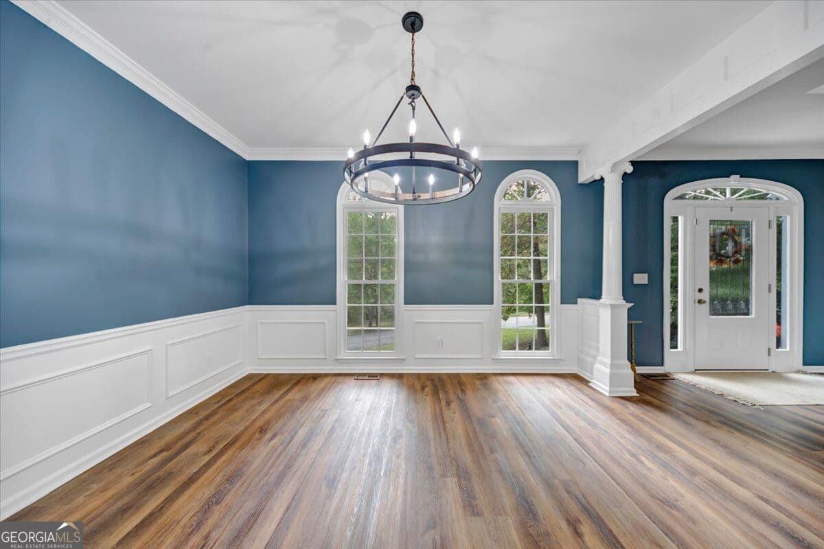 4 bedroom, 3.5 bathroom, 3,824 sq ft single family residence for sale at 320 Kings Court, Marietta, GA 30067 — photo 6