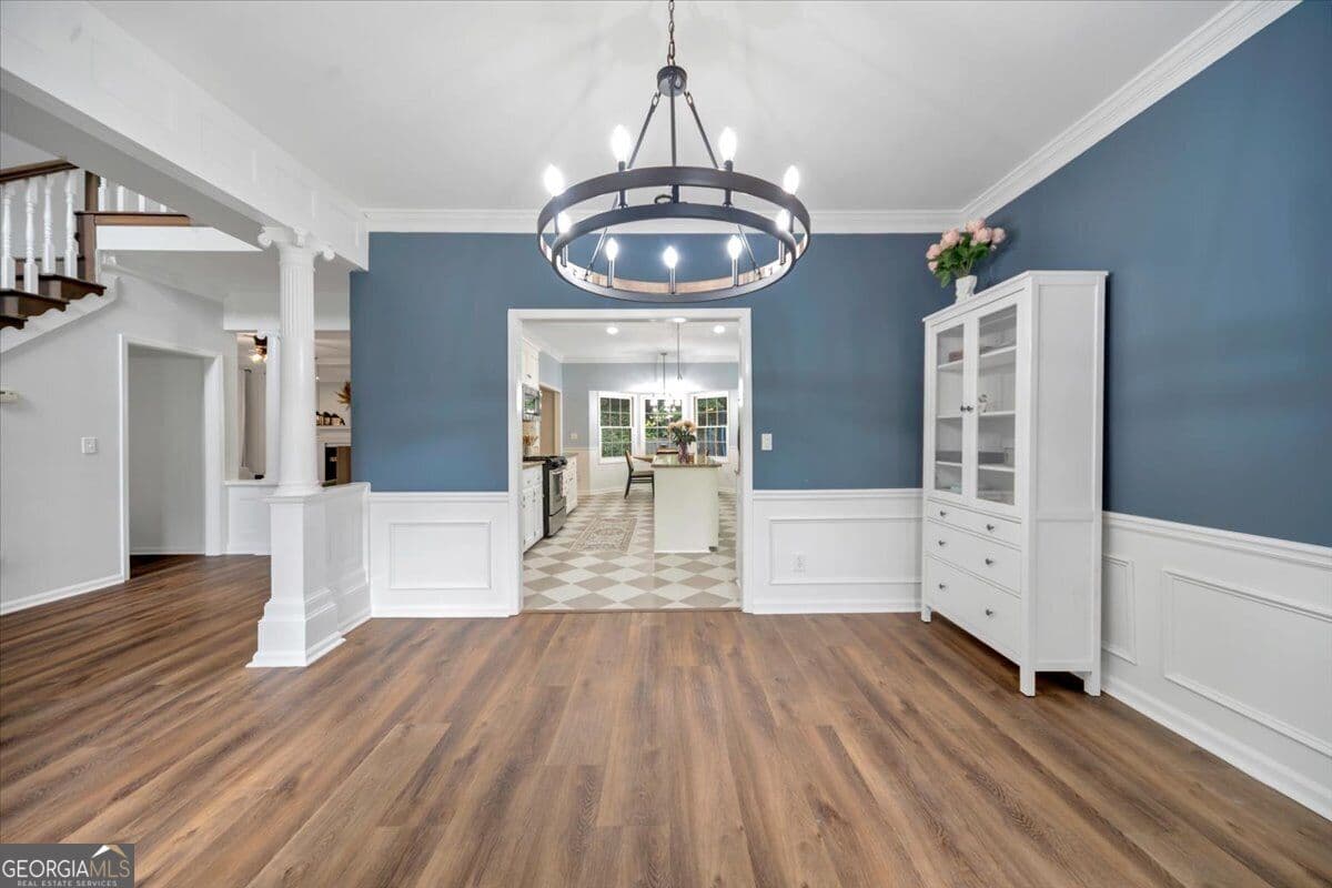 4 bedroom, 3.5 bathroom, 3,824 sq ft single family residence for sale at 320 Kings Court, Marietta, GA 30067 — photo 7