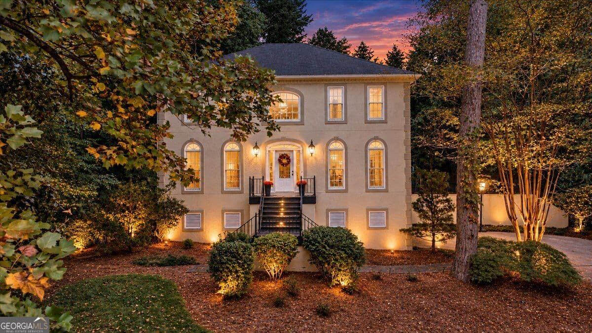 4 bedroom, 3.5 bathroom, 3,824 sq ft single family residence for sale at 320 Kings Court, Marietta, GA 30067 — photo 1 of 56